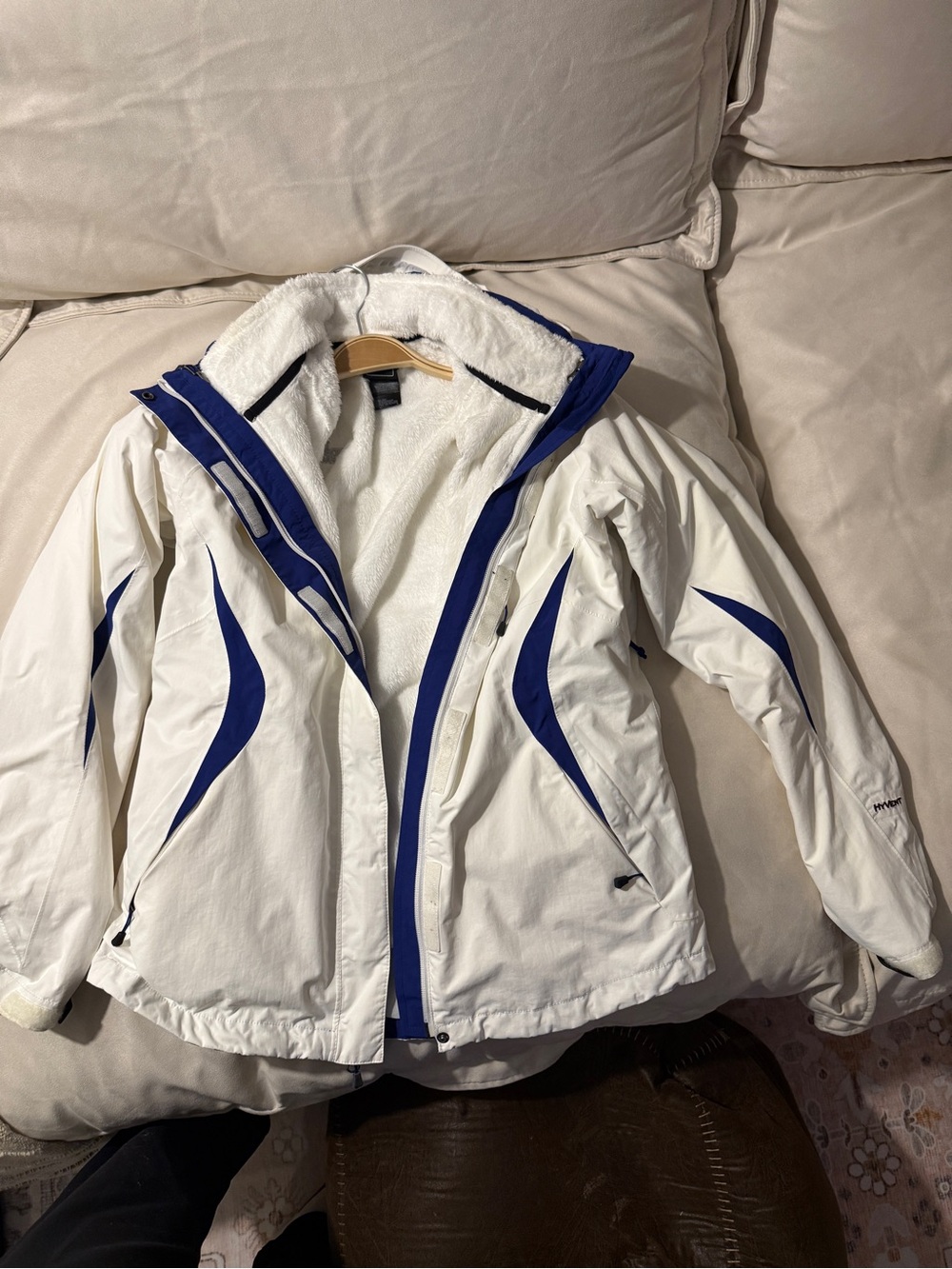 Women’s The North Face White Ski Jacket with Blue Accents